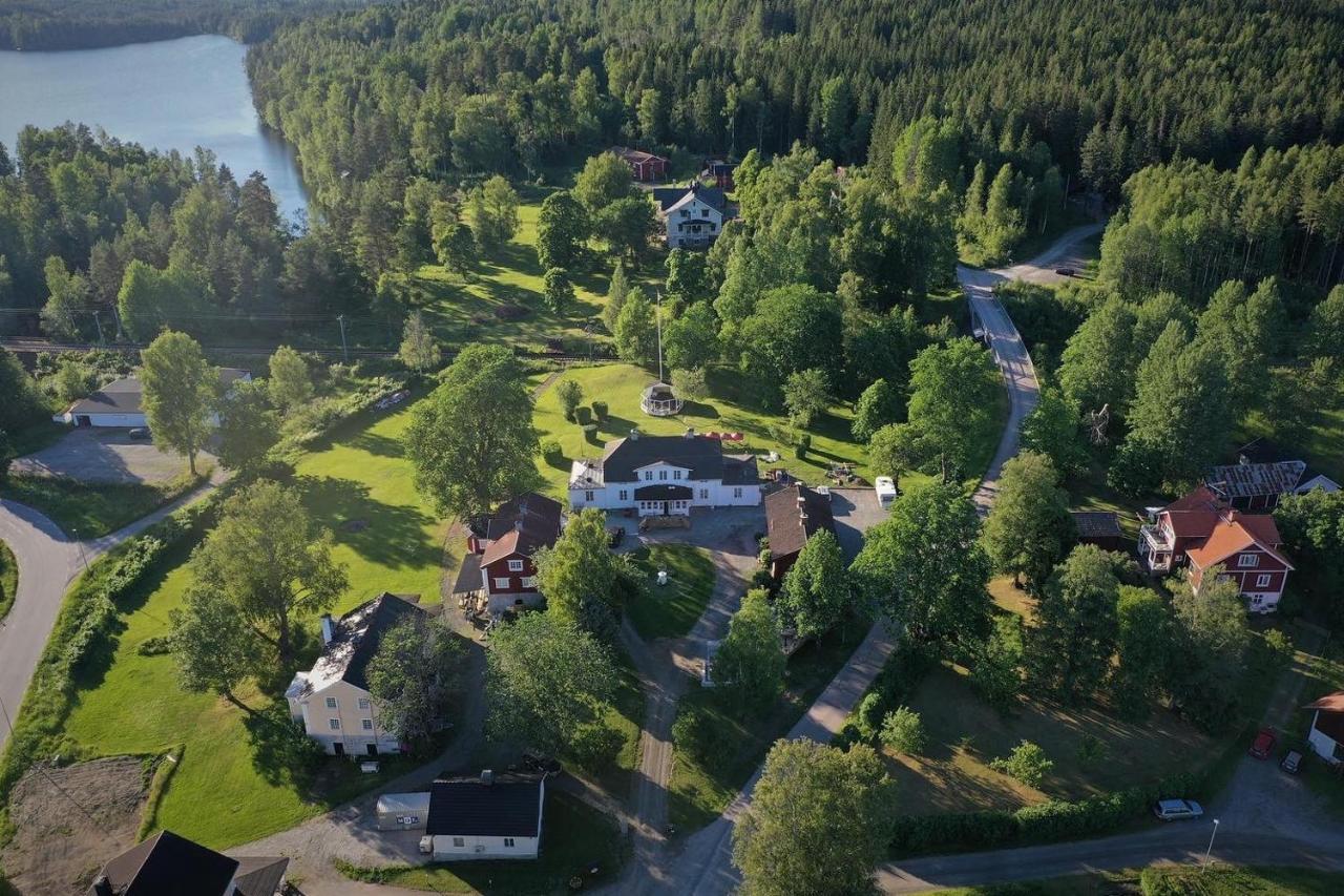 Bredsjoe Gamla Herrgard White Dream Mansion Hällefors Buitenkant foto